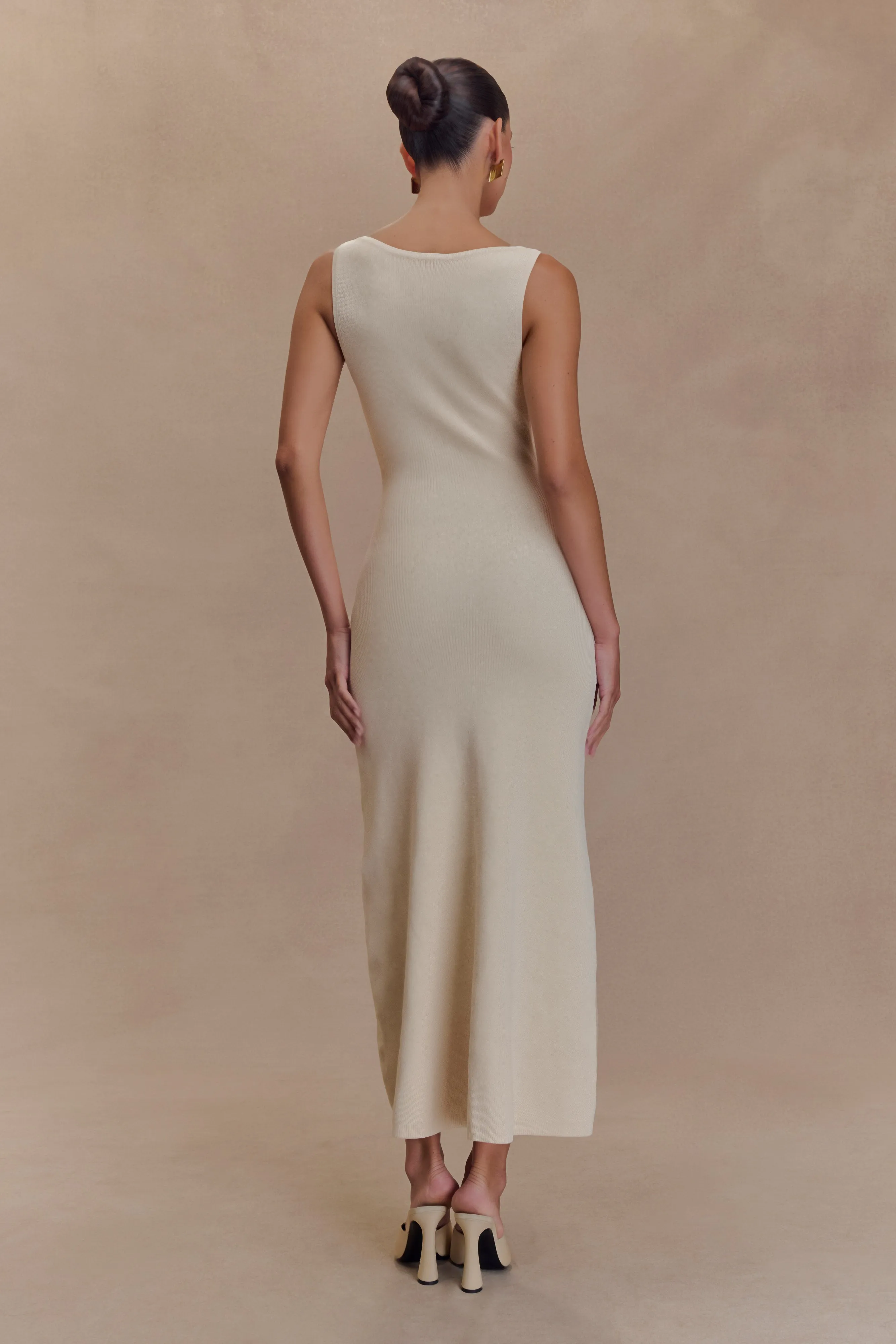 Smooth Look Sawyer Sleeveless Buttoned Maxi Dress - Ivory