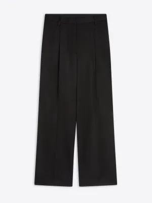 Pleated pants Slim Shape