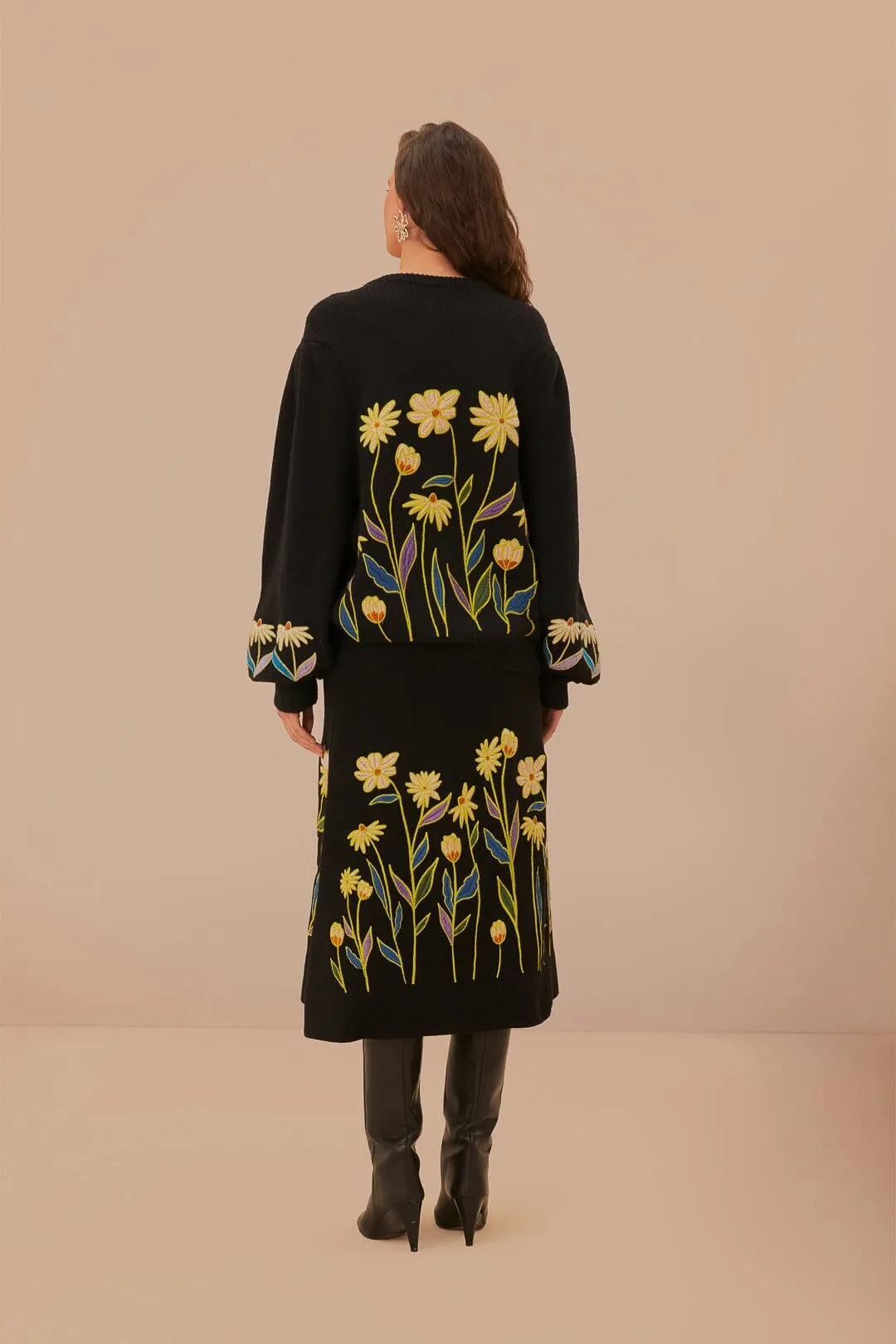 Shape Enhancing Velvet Finish Black Farm Rio Flowers Embroidered Knit Skirt