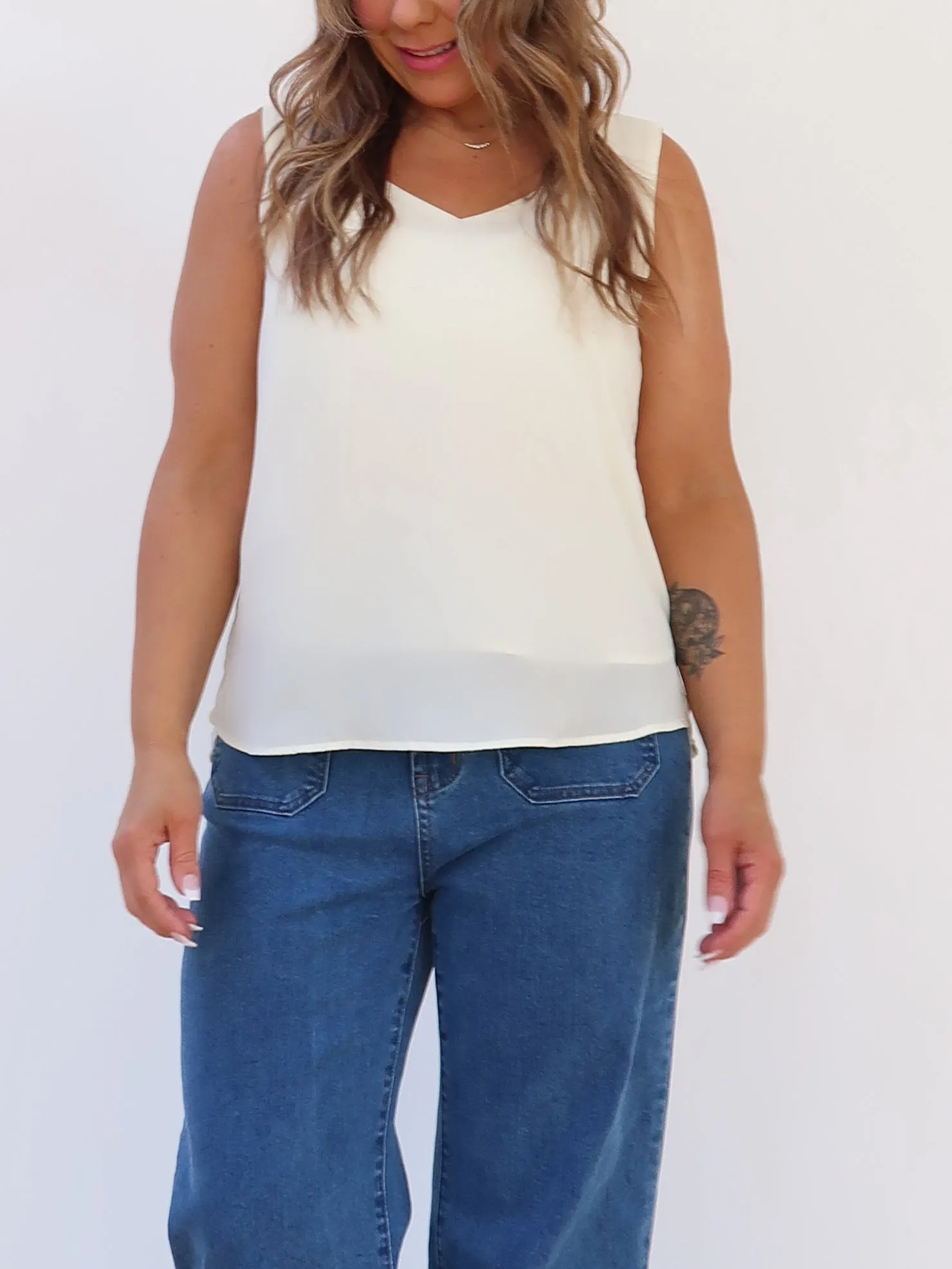 Susan Top - Ivory Abrasion Resistant Surface