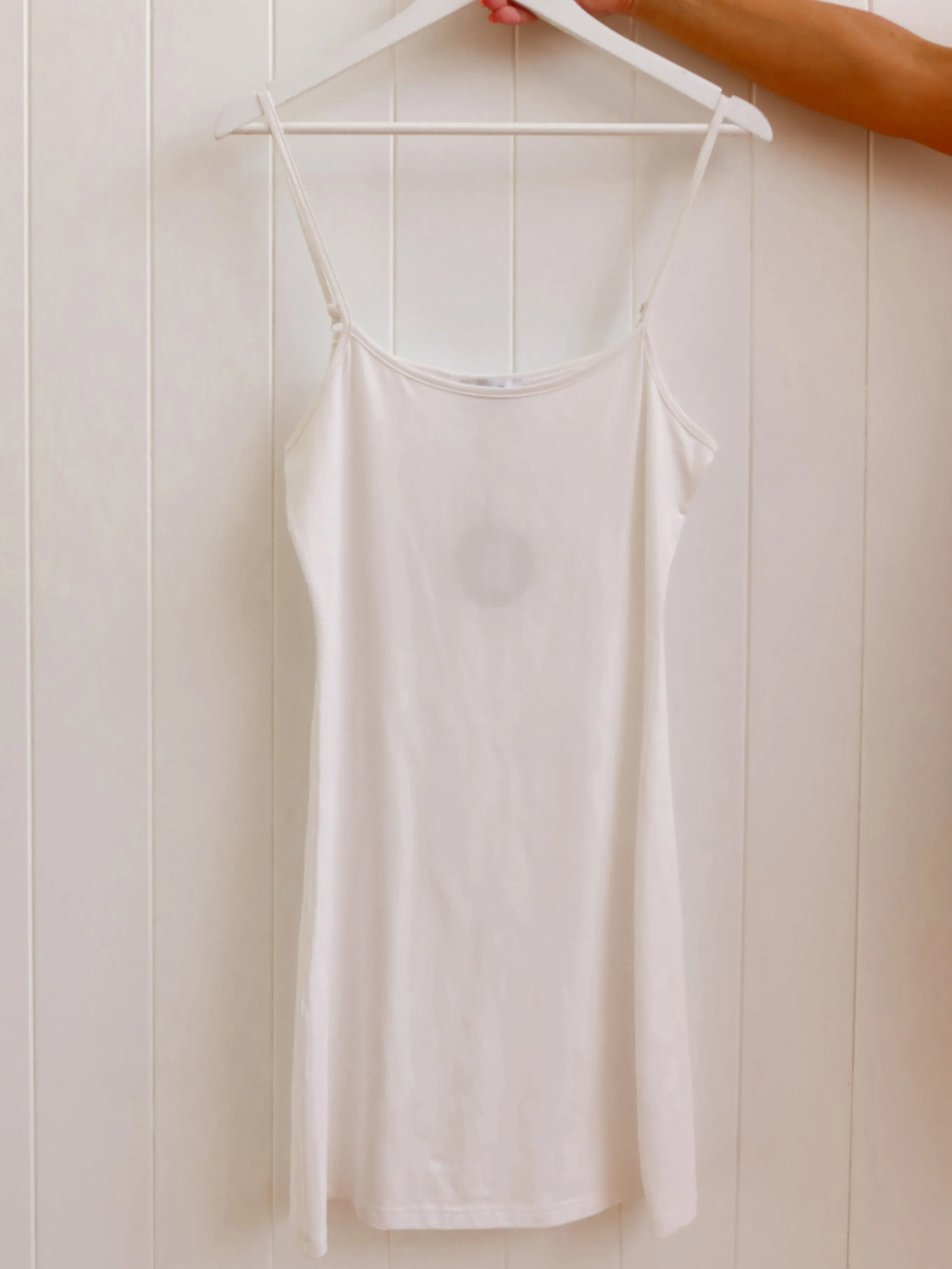 NonIrritating Seams Martin Longline Singlet- White