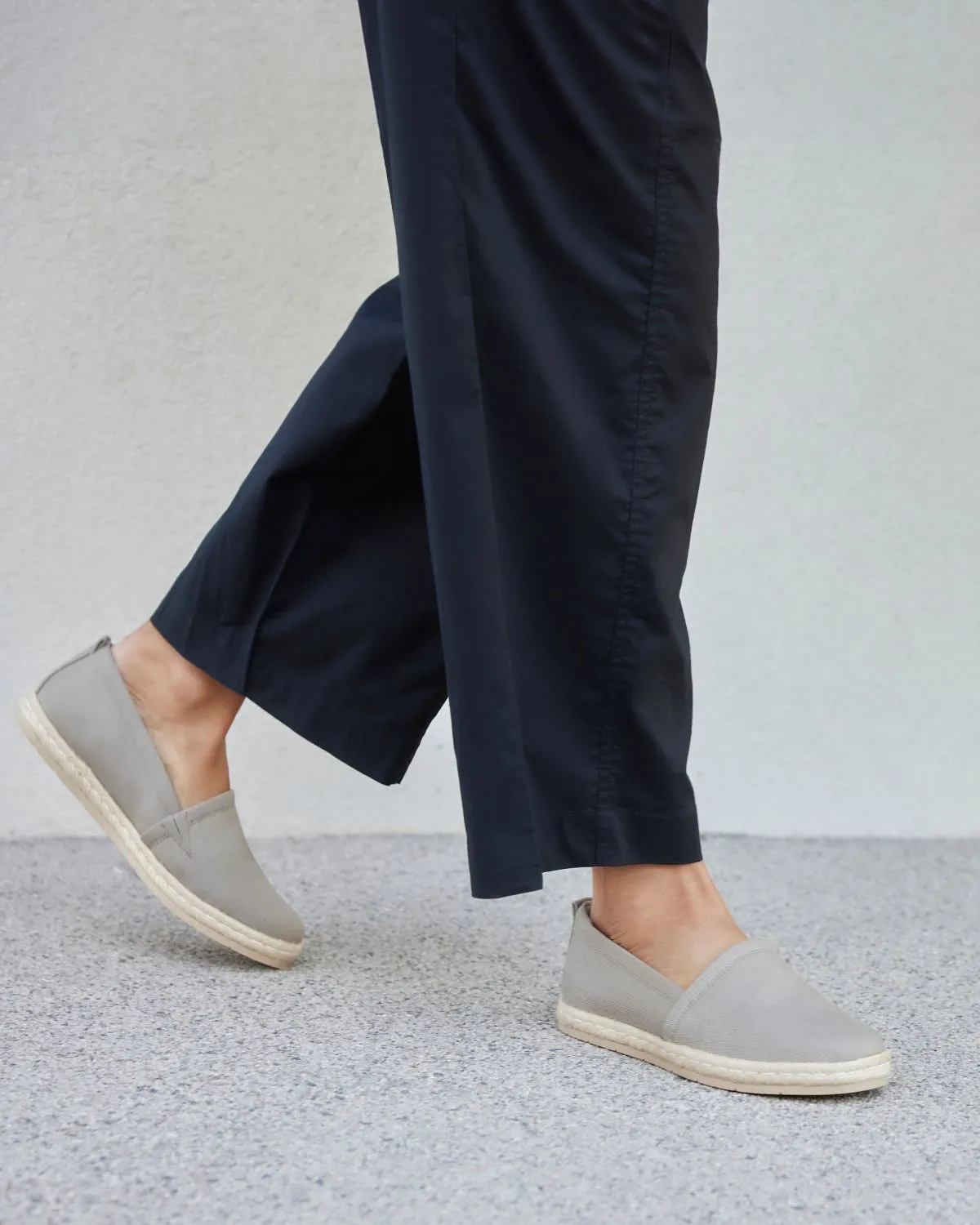 Isle Slip On Comfort Padding Stone Glam