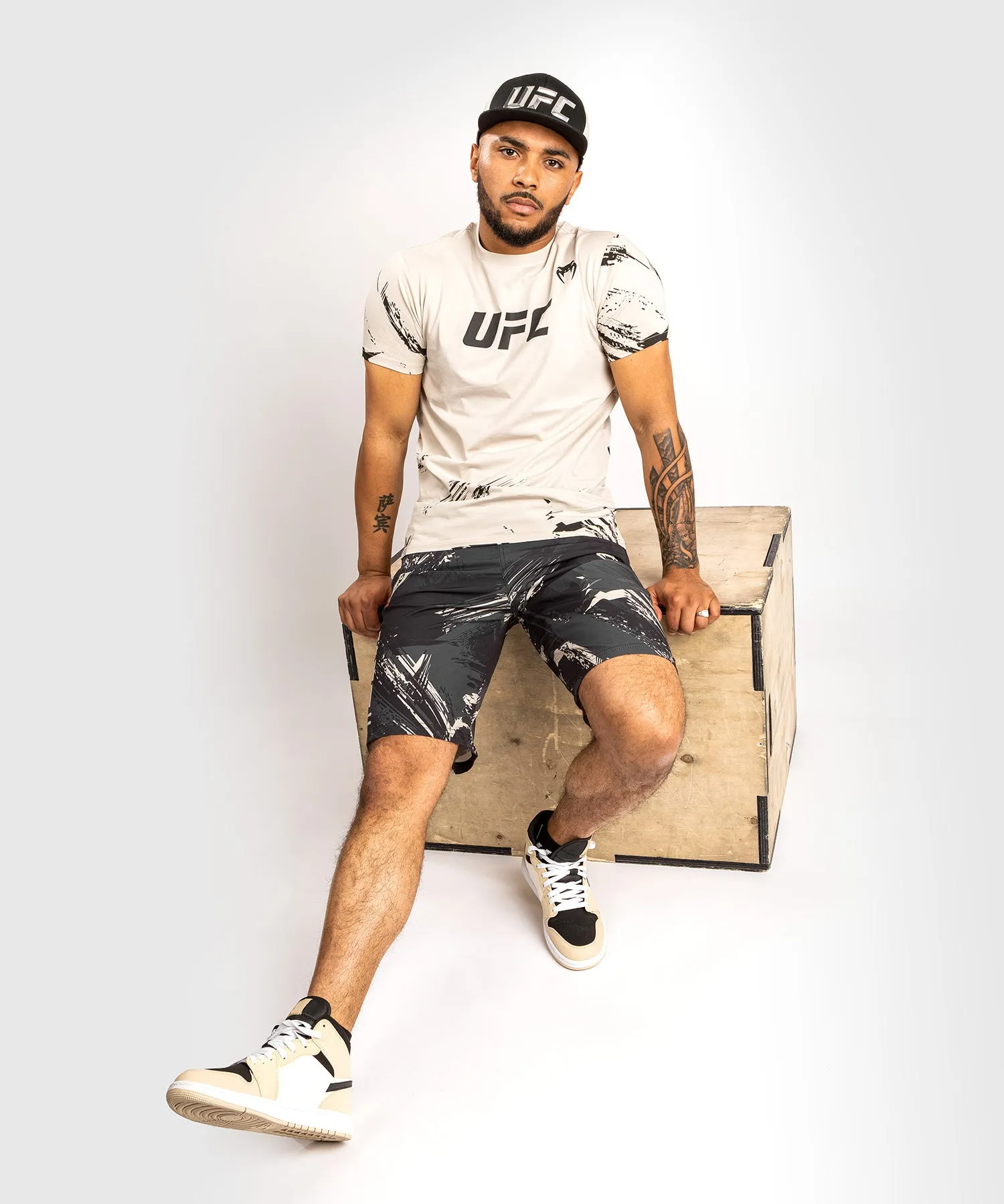 UFC Venum Authentic Fight Week Men??s 2.0 Short Sleeve T-Shirt - Sand Perfect for Workouts Smart Fit