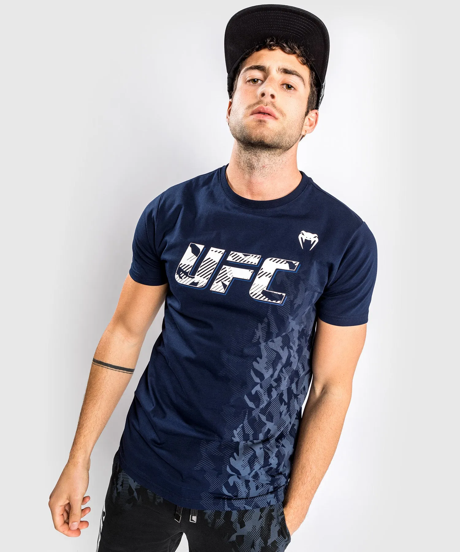 Light Outfit Versatile Trend UFC Venum Authentic Fight Week Men's Short Sleeve T-shirt - Navy Blue