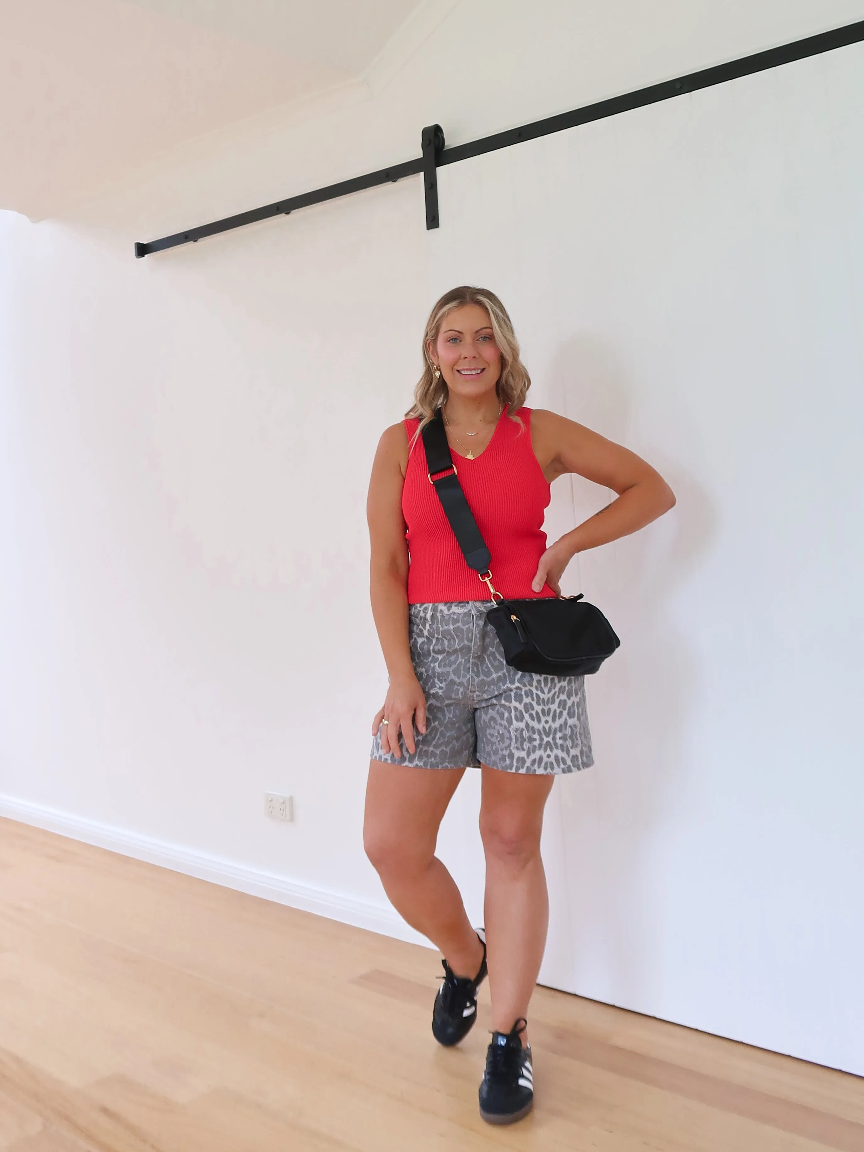 Amina Tank- Red powerful engine