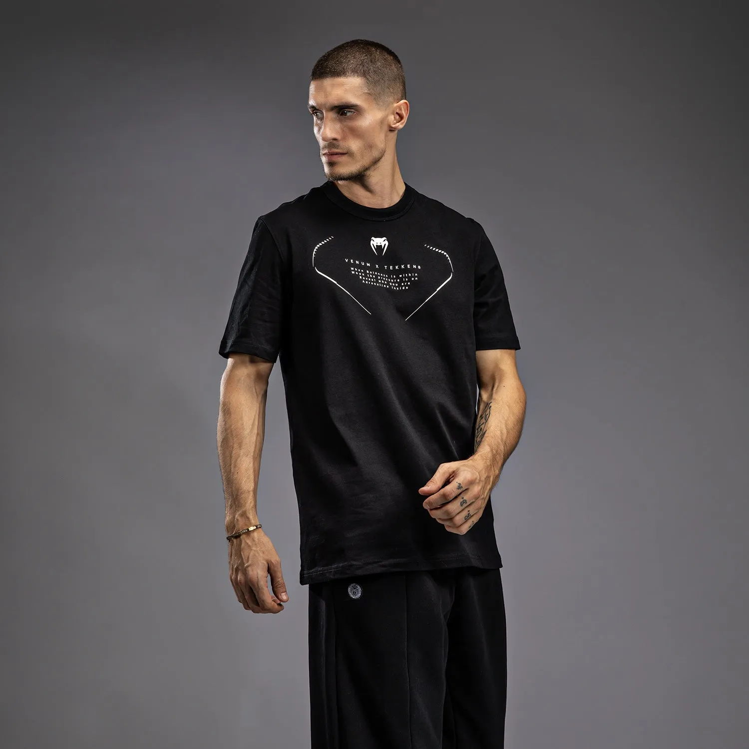 SunProtectionFabric Relaxed Comfort Fit Venum x TEKKEN 8 - Jin Kazama T-Shirt - Black/Black/White