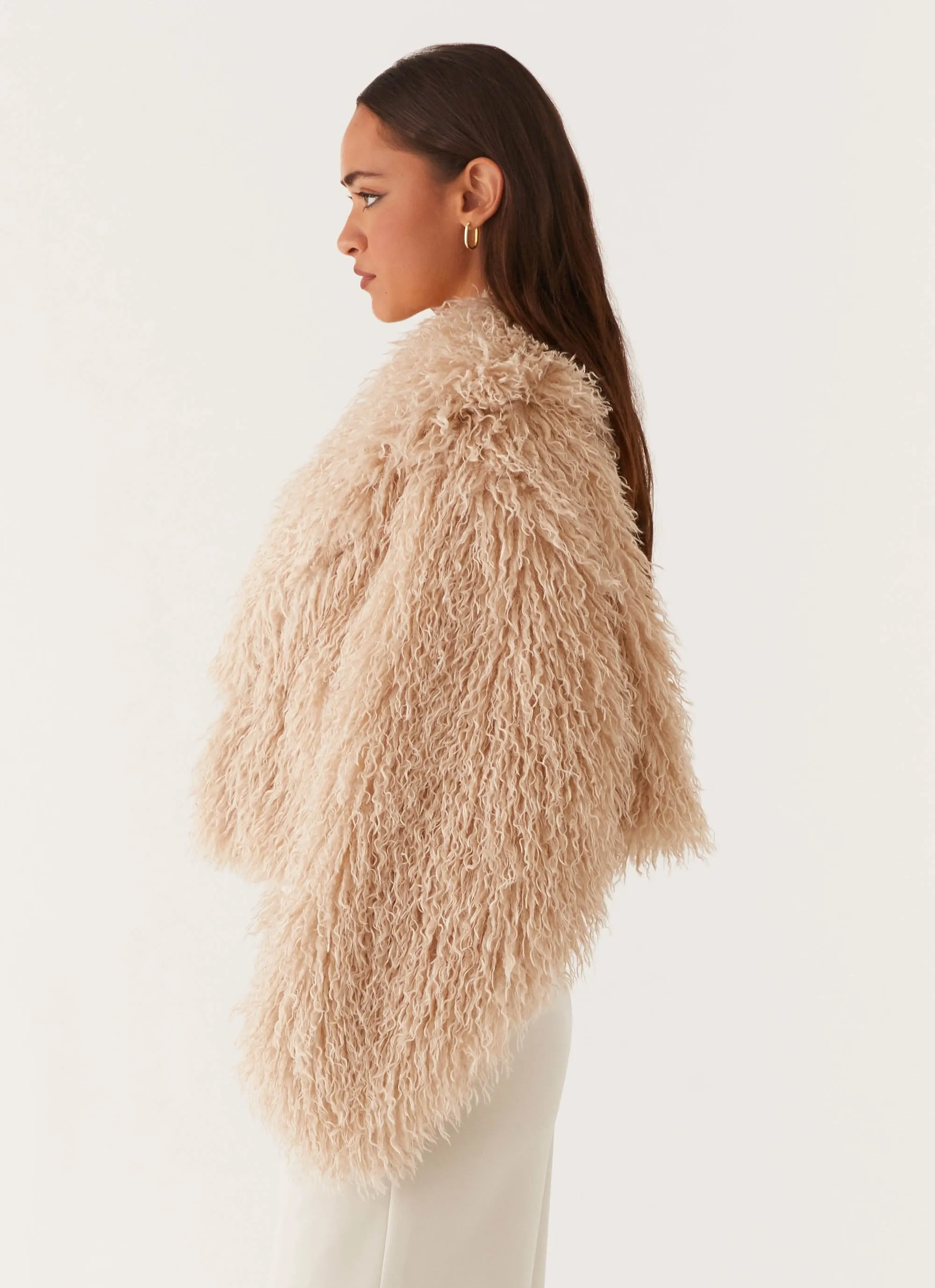 Sport Inspired Style Flex Fit Design Virginia Cropped Faux Fur Jacket - Taupe